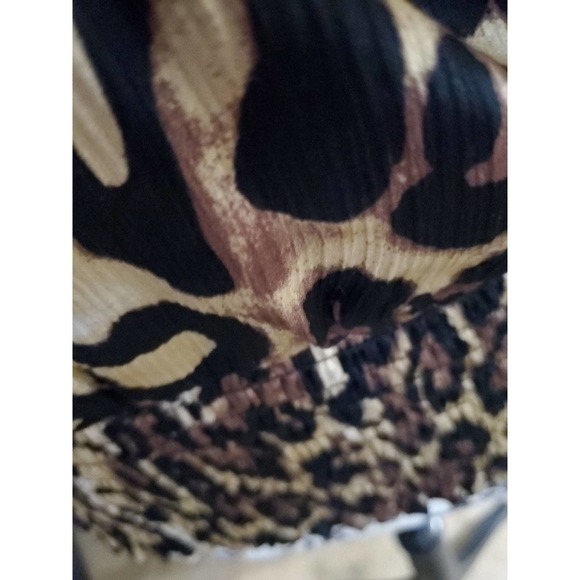 Bebe animal print silky blouse - Picture 3 of 6